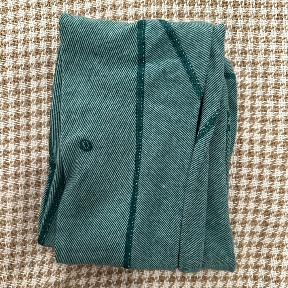 Turquoise stripped LuLu lemon leggings